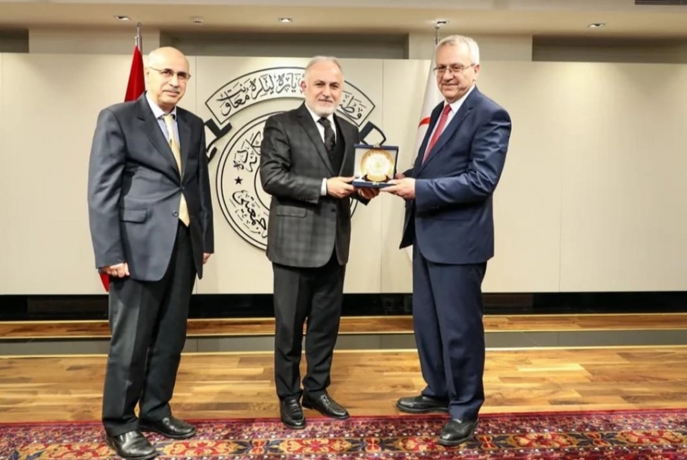 İhlas Vakfı'ndan Kızılay'a Ziyaret