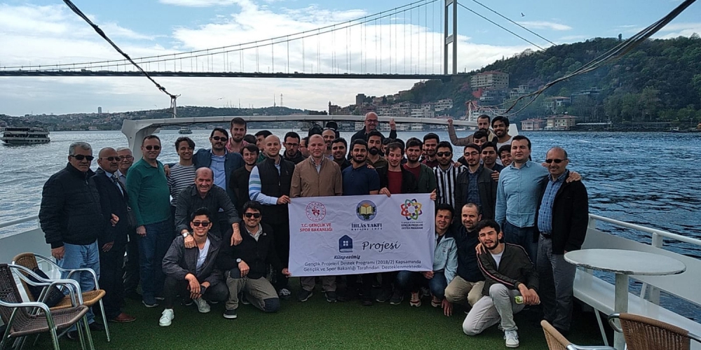 Kitap Evimiz Projesi Kapsamında Üniversite Öğrencileri İstanbul Boğazını Gezdi.